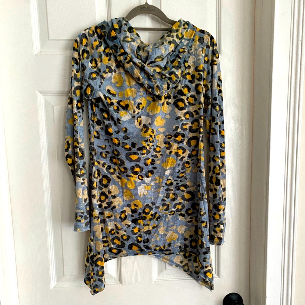 Cristina V shark bite hem leopard hooded tee